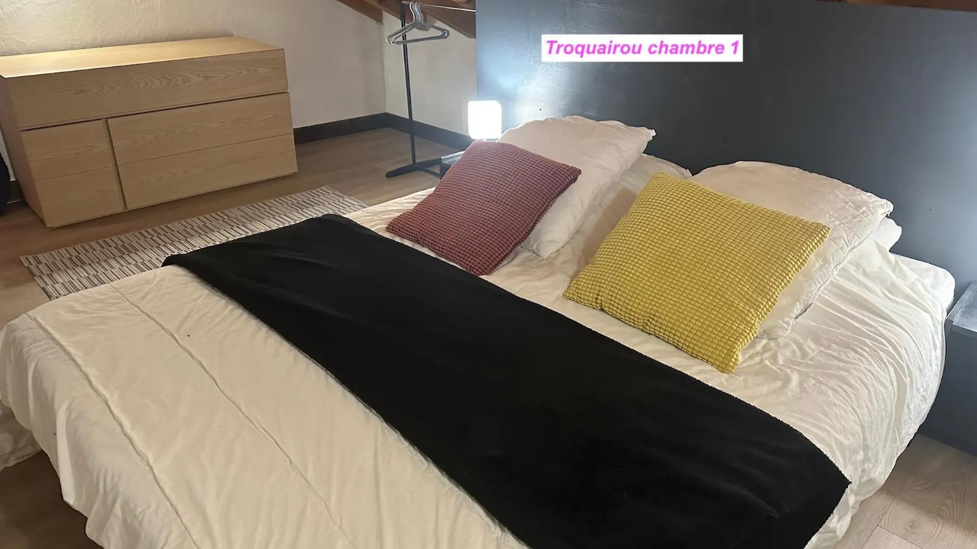 Maison Des Vignes- Troquairou Et Becca Motta Brides-les-Bains